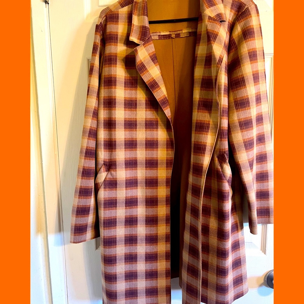 Lightweight Coat, Women’s Size: L Perfect for Fall!